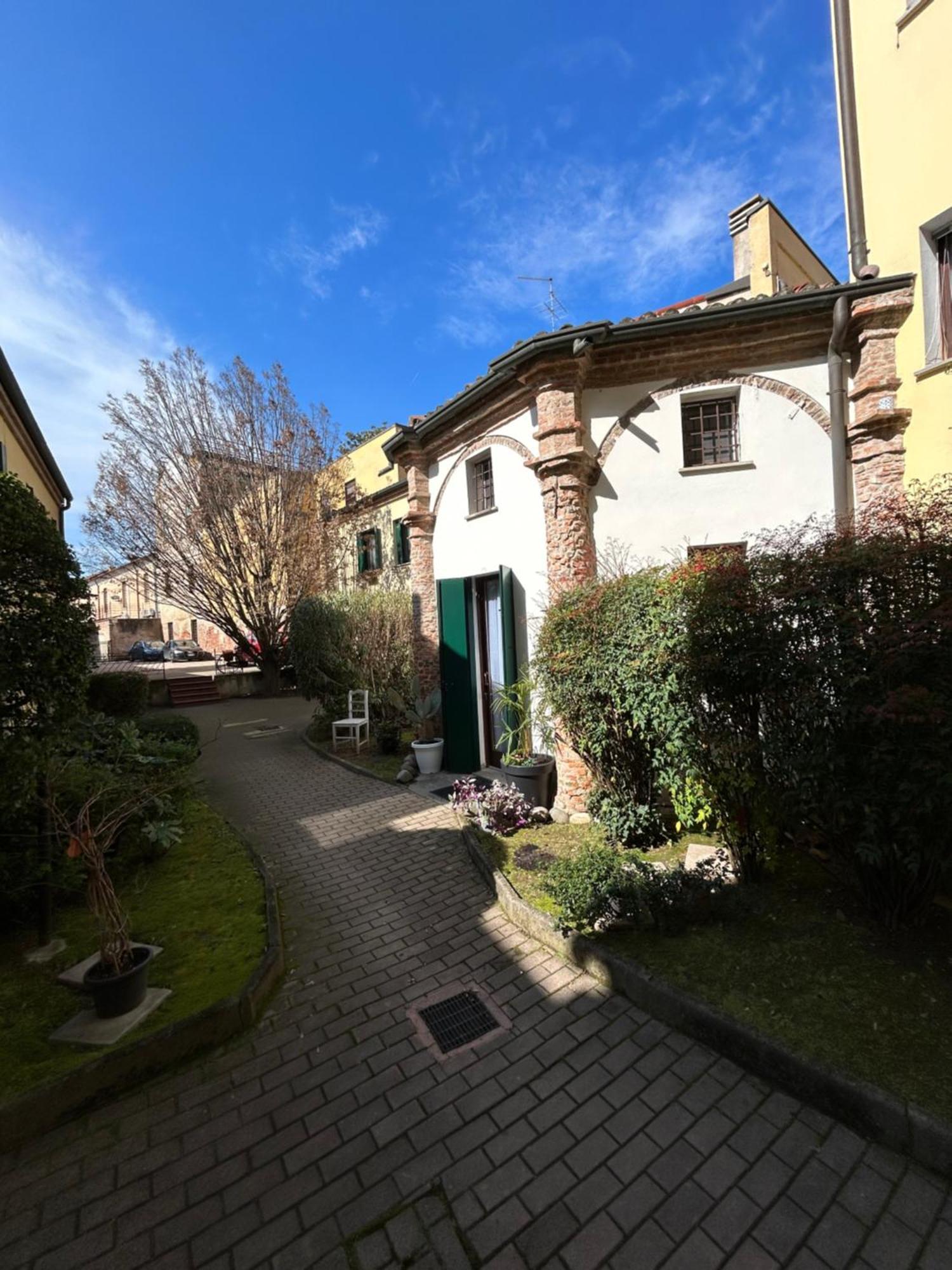 Chiesetta Abside Ex Seminario -Apartment Rovigo Exterior foto