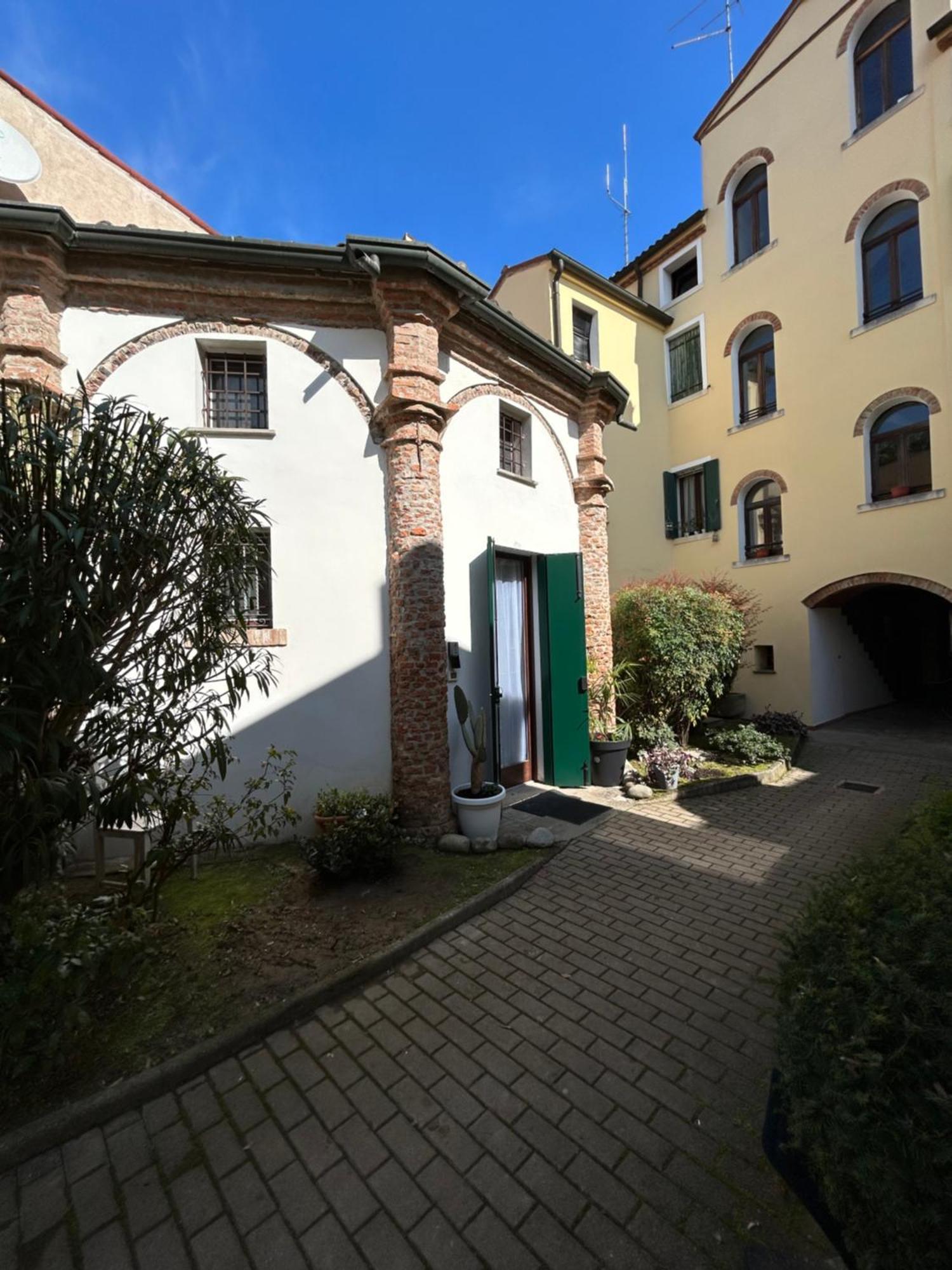 Chiesetta Abside Ex Seminario -Apartment Rovigo Exterior foto